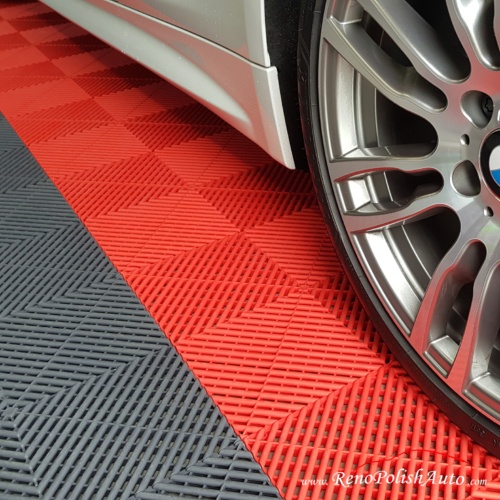 Dalle de garage rouge en polypropylene clipsable